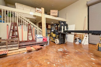 7716 Davis Blvd, North Richland Hills, TX à louer Photo intérieure- Image 1 de 1