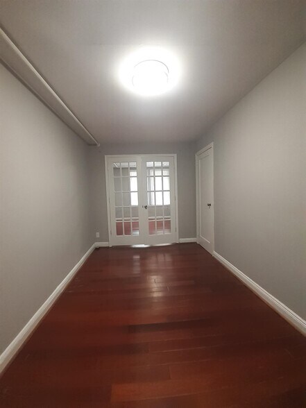 305 Park Ave, Hoboken, NJ for sale - Building Photo - Image 2 of 9