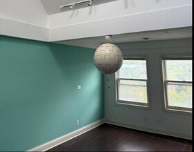 378 Park Ave, Glencoe, IL for lease Interior Photo- Image 2 of 9