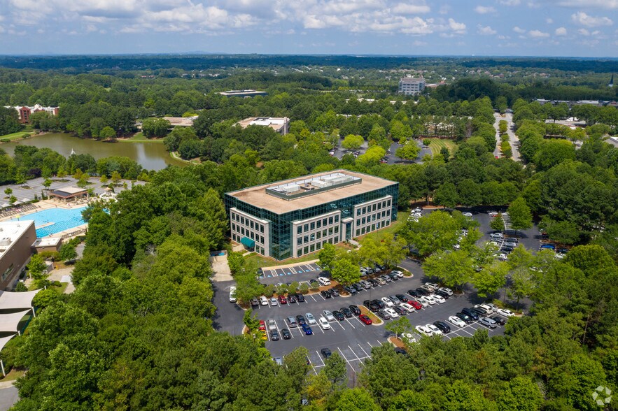 6465 E Johns Crossing, Duluth, GA à louer - Aérien - Image 3 de 4