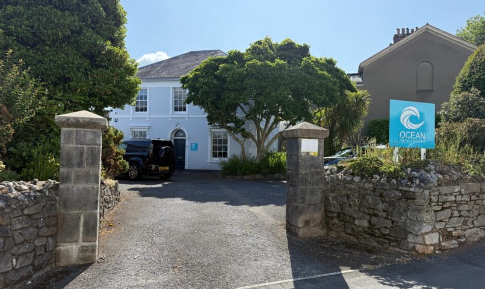 45 Devon Sq, Newton Abbot for lease - Primary Photo - Image 1 of 5
