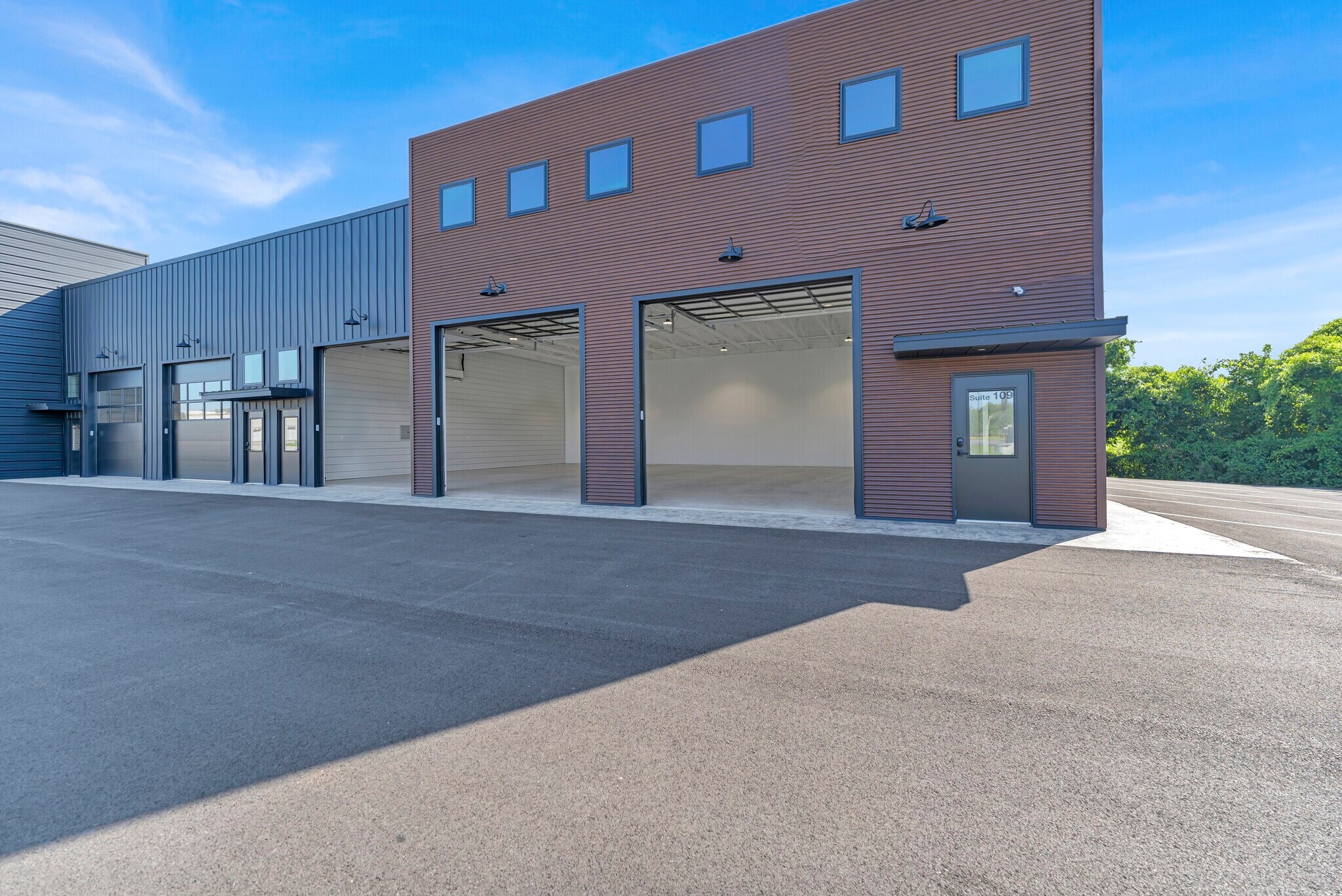 116 College Rd, Pineville, MO for lease Interior Photo- Image 1 of 3