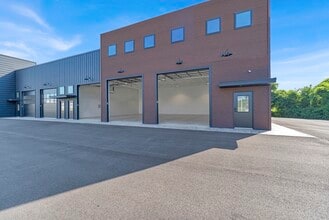 116 College Rd, Pineville, MO for lease Interior Photo- Image 1 of 3