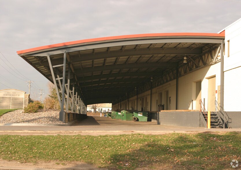 7351-7379 Washington Ave S, Edina, MN à louer - Photo du bâtiment - Image 2 de 6