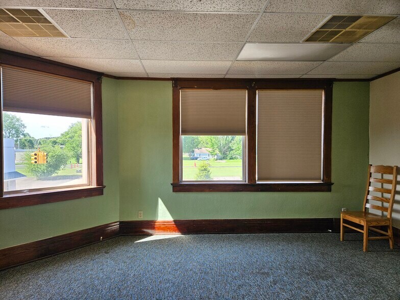 231 E Railway St, Coleman, MI for lease - Interior Photo - Image 2 of 14