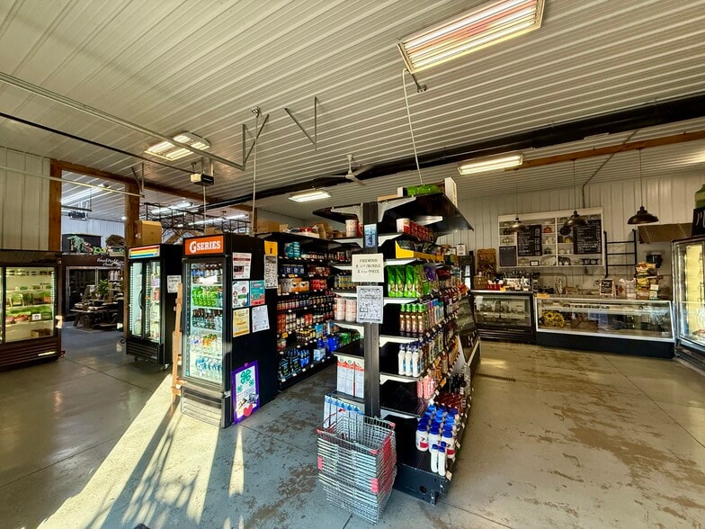 203 W 5th St, Blue Rapids, KS à vendre - Photo du bâtiment - Image 3 de 40