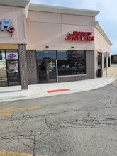 1590 N Rand Rd, Palatine, IL for lease Interior Photo- Image 1 of 8