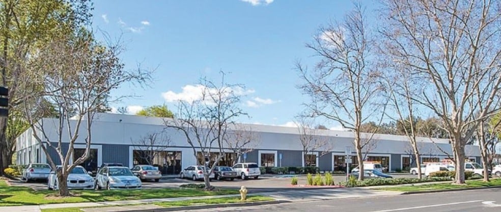 6540-6541 Via Del Oro, San Jose, CA à louer - Photo du bâtiment - Image 2 de 2