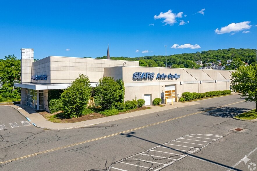 425 Union St, Waterbury, CT à vendre - Photo du bâtiment - Image 1 de 4