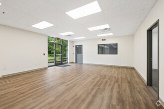 400 Cabot Dr, Hamilton, NJ à louer Photo intérieure- Image 2 de 7