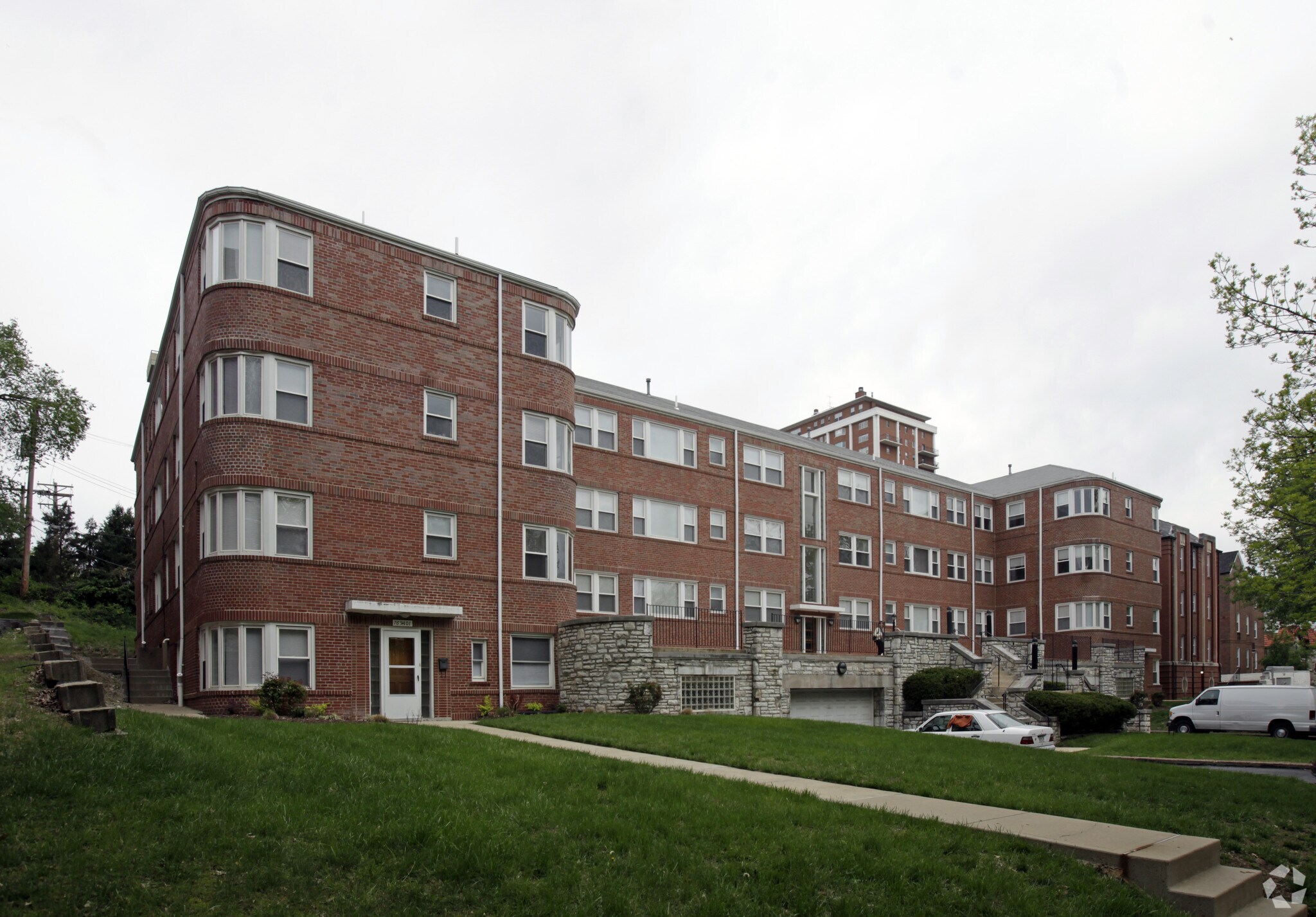 765 Westwood Dr, Clayton, MO for sale Primary Photo- Image 1 of 1