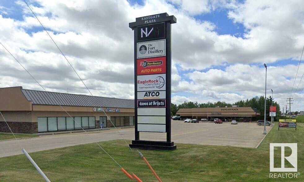 8818 111th St, Fort Saskatchewan, AB for sale - Primary Photo - Image 1 of 1