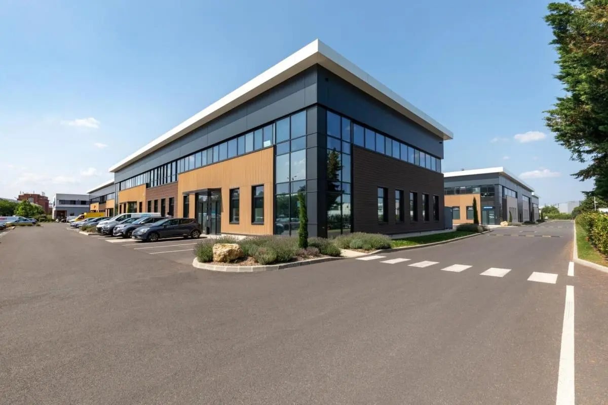 145 Rue Des Caboeufs, Gennevilliers for lease Building Photo- Image 1 of 6