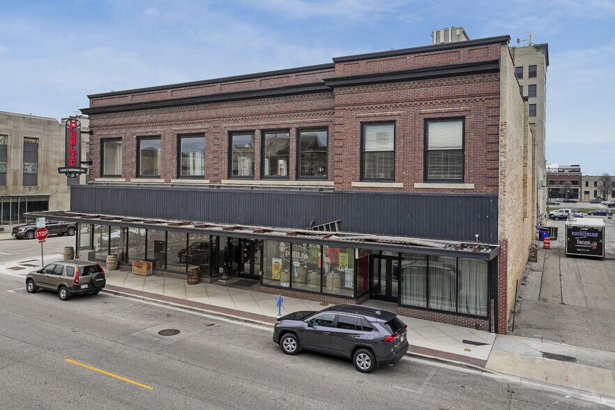 622 58th St, Kenosha, WI à louer - Photo du bâtiment - Image 1 de 39
