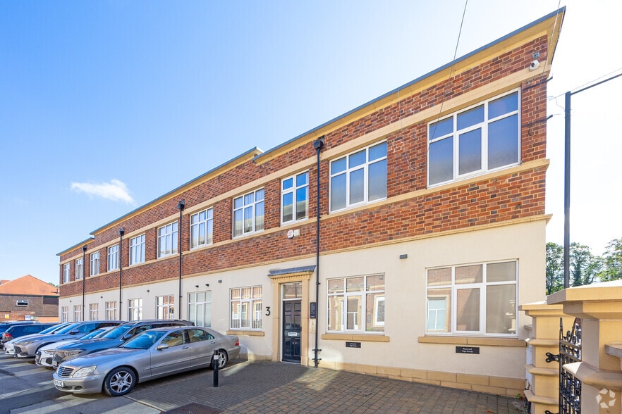 South Parade, Doncaster for lease - Primary Photo - Image 3 of 5