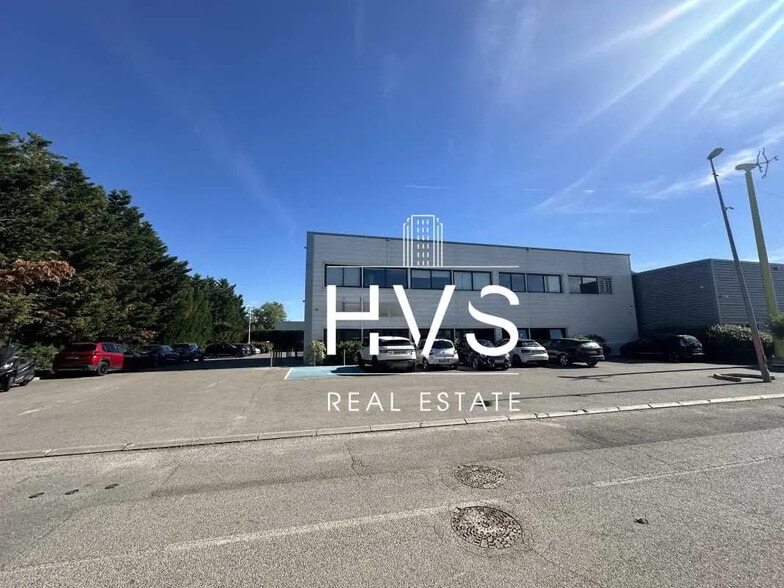 Office in Éguilles for lease - Building Photo - Image 1 of 1