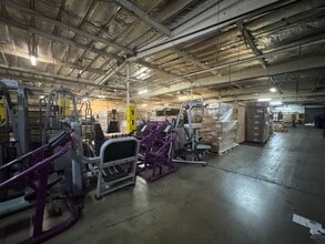 1050 W Rialto Ave, San Bernardino, CA for lease Interior Photo- Image 2 of 10