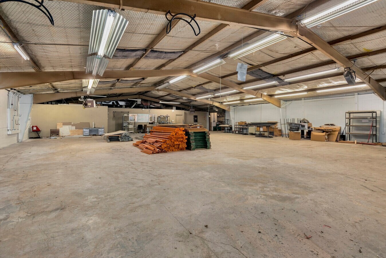 722 W Craig Pl, San Antonio, TX for lease Primary Photo- Image 1 of 10