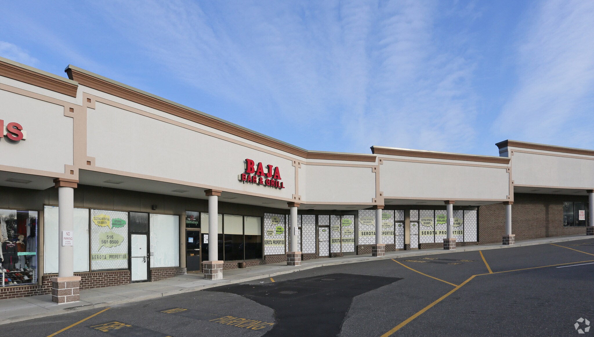 349-411 Horseblock Rd, Farmingville, NY for lease Primary Photo- Image 1 of 15
