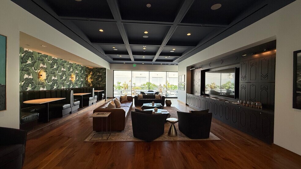 243 N Canon Dr, Beverly Hills, CA à louer - Photo intérieure - Image 2 de 68