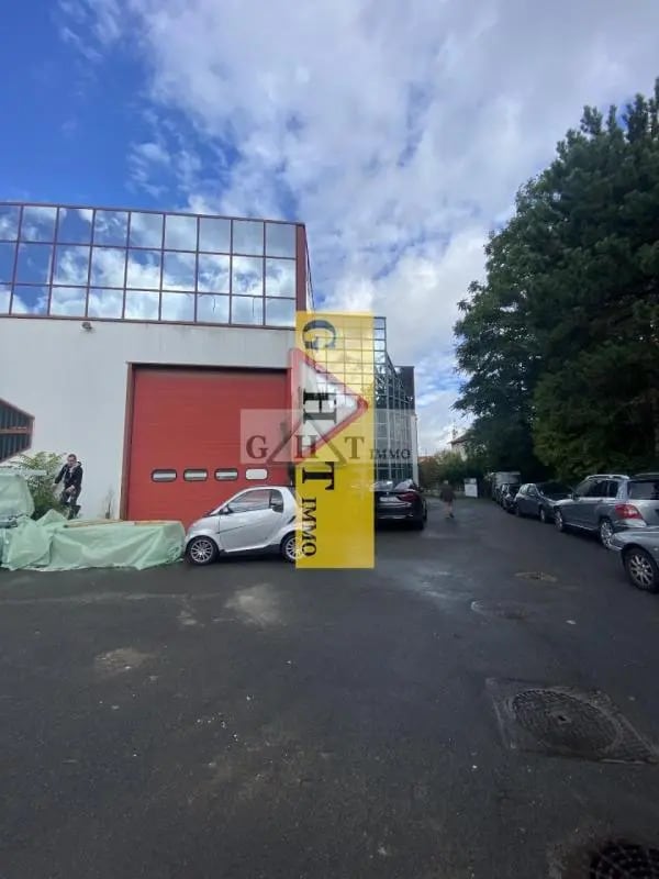 Industrial in Ablon-sur-Seine for sale Building Photo- Image 1 of 11