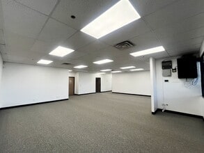 6431 W Sahara Ave, Las Vegas, NV for lease Interior Photo- Image 2 of 7