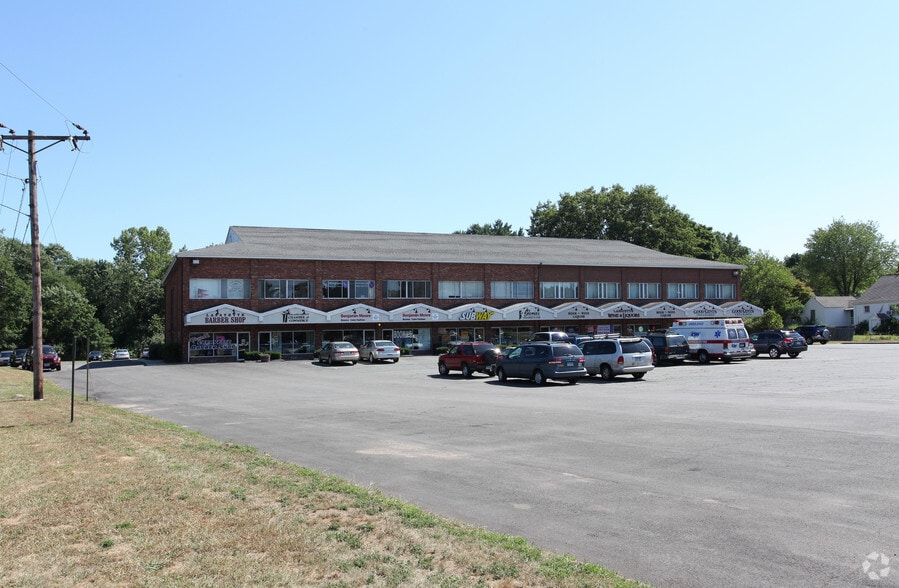 30 Lafayette Sq, Vernon, CT for lease - Building Photo - Image 3 of 10