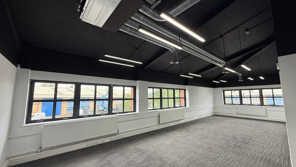 25 Letchworth Business Park, Letchworth Garden City à louer - Photo du bâtiment - Image 3 de 5