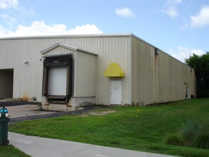 2525 Larson St, La Crosse, WI for lease Building Photo- Image 2 of 2