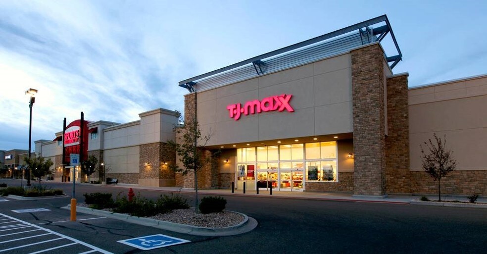 Centerplace Dr, Greeley, CO à louer - Photo du bâtiment - Image 2 de 3