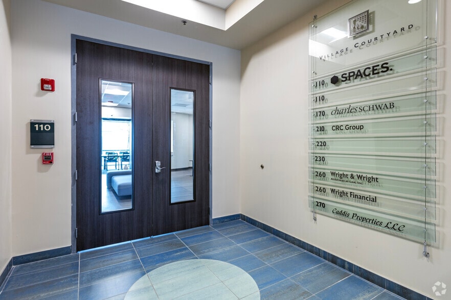 265 E River Park Cir, Fresno, CA for lease - Interior Photo - Image 3 of 29