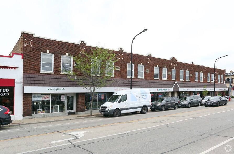 621 Green Bay Rd, Wilmette, IL à vendre - Photo du bâtiment - Image 3 de 4