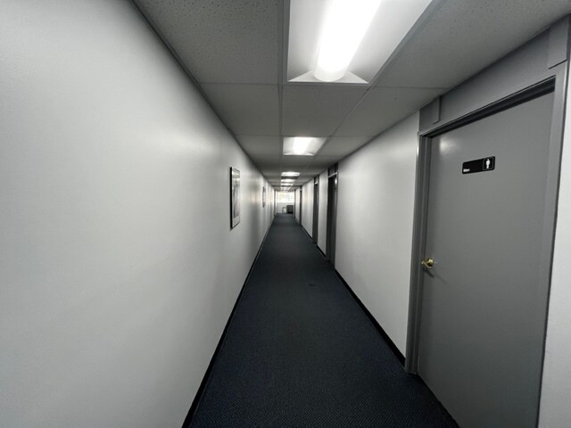 21822 Sherman Way, Canoga Park, CA à louer - Photo du bâtiment - Image 3 de 9