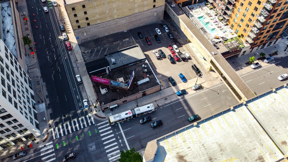 318-328 3rd St S, Minneapolis, MN à vendre - Photo du bâtiment - Image 2 de 2