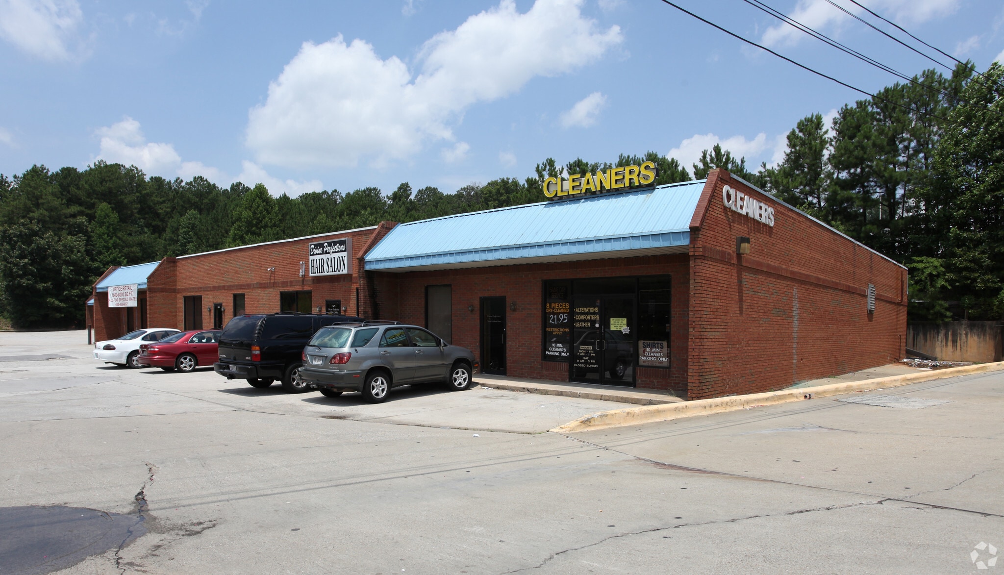 565-595 Garden Walk Blvd, Atlanta, GA for lease Primary Photo- Image 1 of 4
