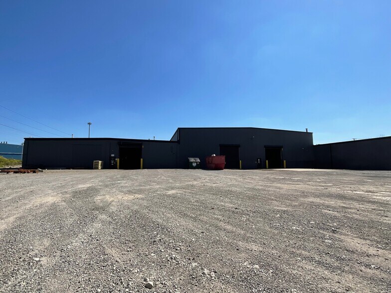 3760 Oakwood Ave, Youngstown, OH à louer - Photo du bâtiment - Image 3 de 16