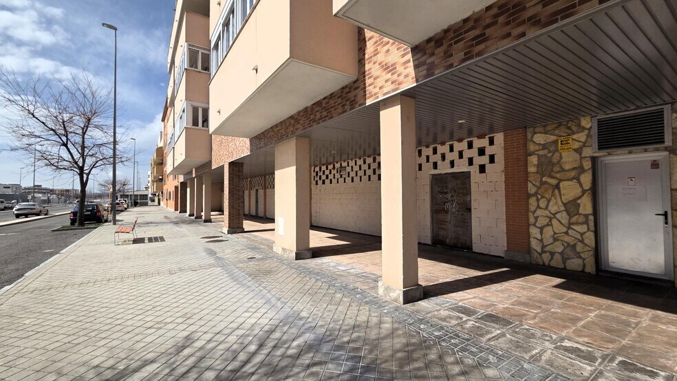 Retail in Ávila, Ávila for lease - Building Photo - Image 2 of 4