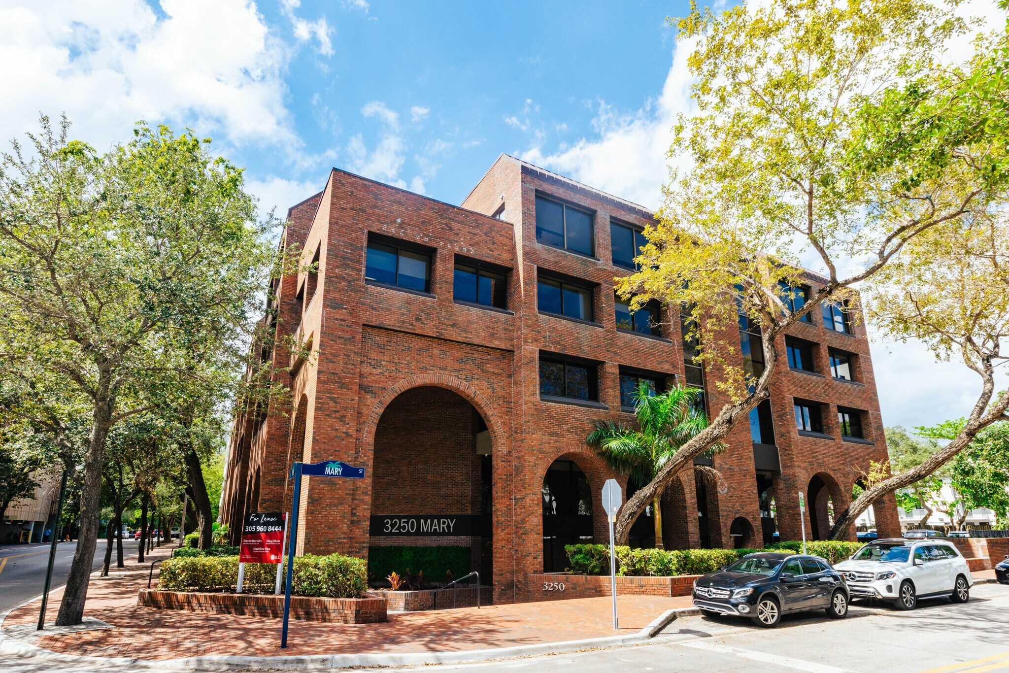 3250 Mary St, Coconut Grove, FL à louer Photo du bâtiment- Image 1 de 25