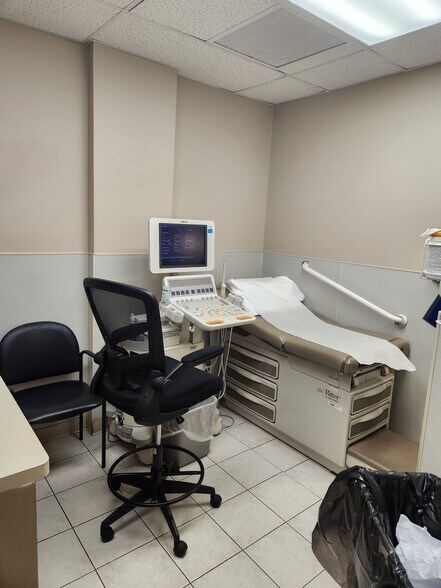 2632 E 14th St, Brooklyn, NY à vendre - Photo intérieure - Image 3 de 18