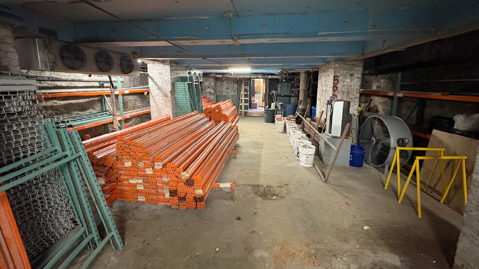 8-01 43rd Ave, Long Island City, NY à louer - Photo intérieure - Image 3 de 5