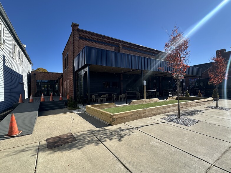 154 S Main St, Zelienople, PA for lease - Building Photo - Image 3 of 16