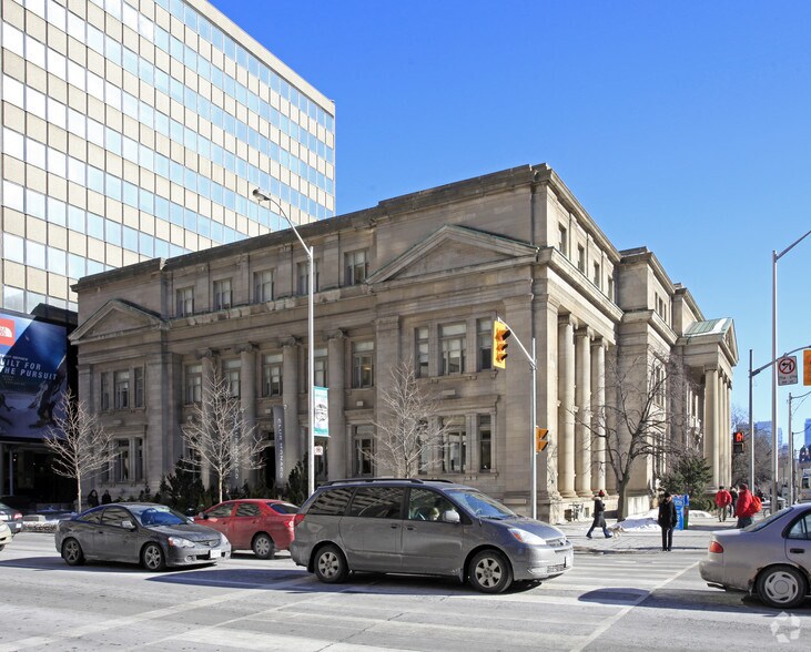 157 Bloor St, Toronto, ON for sale - Primary Photo - Image 1 of 1