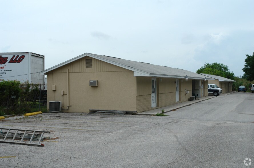 11151 66th St N, Largo, FL à vendre - Photo du bâtiment - Image 3 de 3