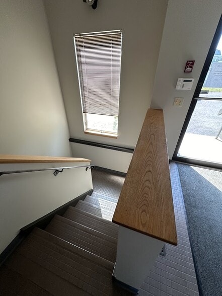 293 W North St, Geneva, NY à louer - Photo du bâtiment - Image 3 de 28