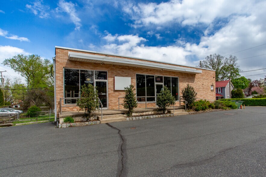 720 Easton Rd, Riegelsville, PA à louer - Photo du bâtiment - Image 2 de 46