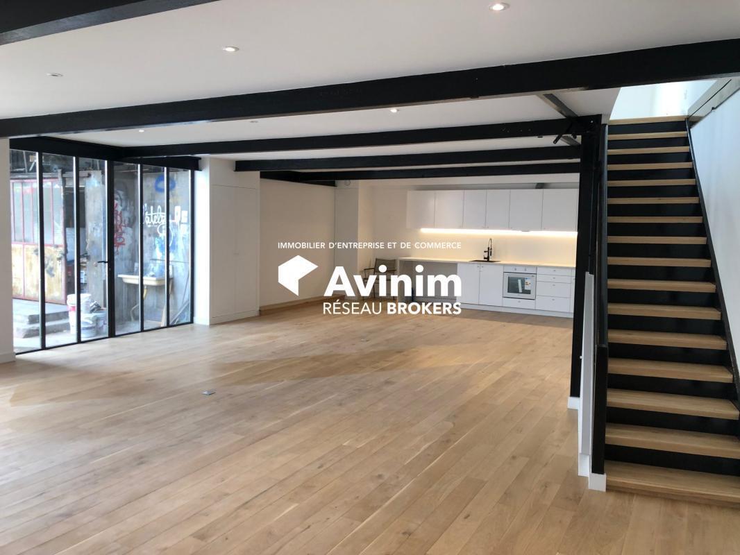 Retail in Montreuil for lease Interior Photo- Image 1 of 11