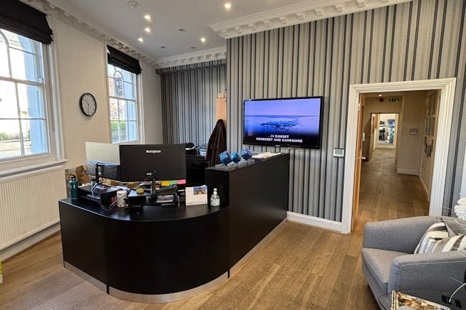 1 Parkstone Rd, Poole for sale - Interior Photo - Image 3 of 8