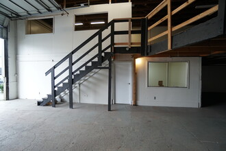 2700 NE Andresen Rd, Vancouver, WA for lease Interior Photo- Image 2 of 4