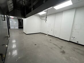 4700 S Maryland Pky, Las Vegas, NV for lease Interior Photo- Image 2 of 10