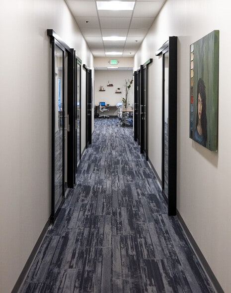 705 Gold Lake Dr, Folsom, CA for lease - Building Photo - Image 1 of 12